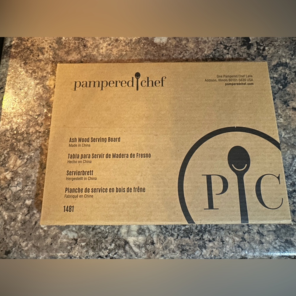 PAMPERED CHEF NIB ASH WOOD SERVING BOARD - Picture 2 of 6